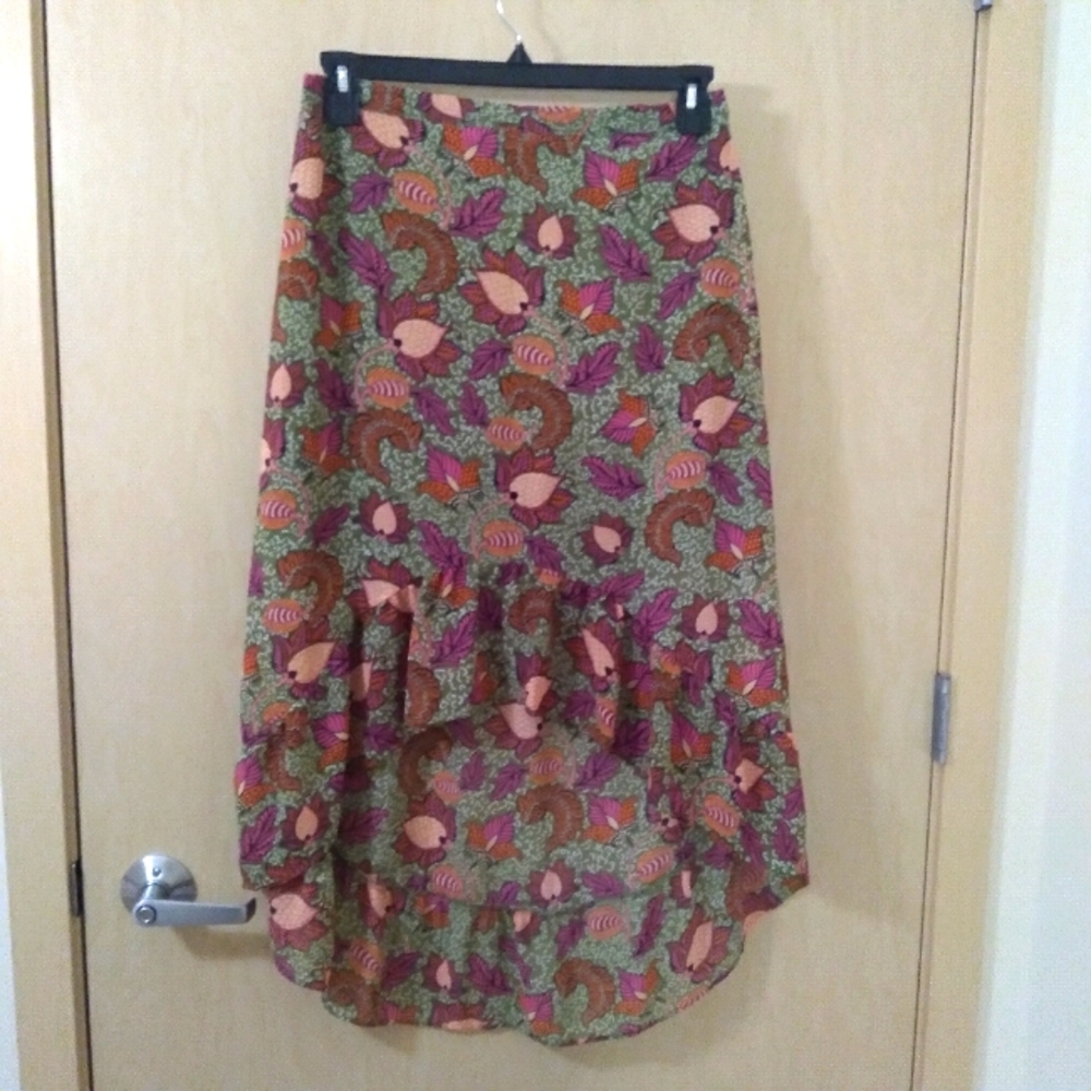 NWOT Chenault Green Floral Printed Midi Skirt (M)
